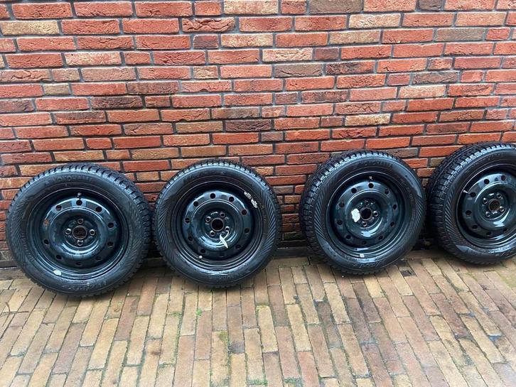 Winterbanden 175/65R15, Auto-onderdelen, Banden en Velgen, Banden en Velgen, Winterbanden, 14 inch, 175 mm, Personenwagen, Ophalen