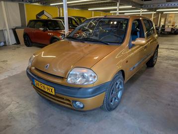 Renault Clio 1.4 RN 2000 beschikbaar voor biedingen