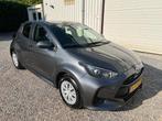 Toyota Yaris 1.5 Hybrid Active 1-EIGAUT CAMERA.NAVI.NAPINCL-, Gebruikt, 450 kg, Bedrijf, Hybride Elektrisch/Benzine