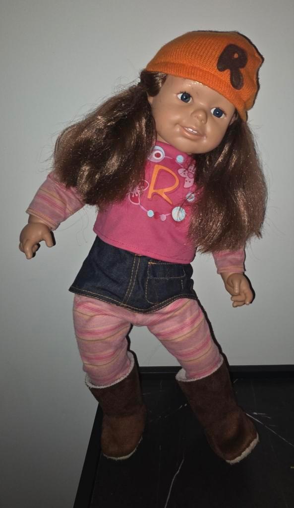 Pop Roxanne 63 cm groot, Kinderen en Baby's, Speelgoed | Poppen, Ophalen of Verzenden