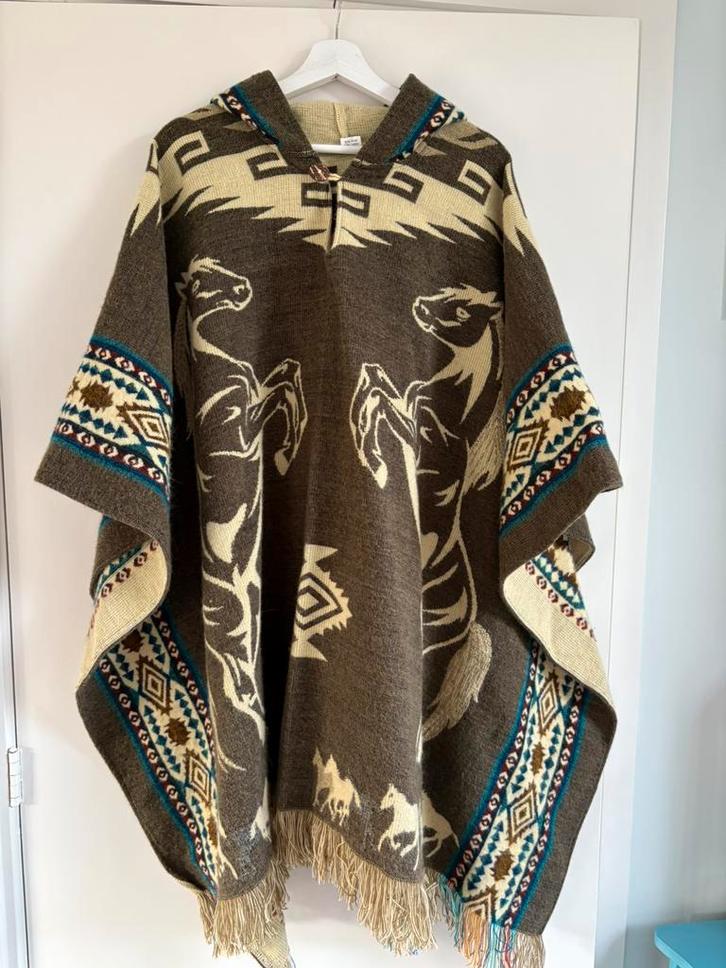 Unieke wollen supergave paarden poncho, Kleding | Dames, Truien en Vesten, Nieuw, Bruin, Ophalen of Verzenden