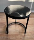 Set van 2 bijzettafels met marmerlook, Huis en Inrichting, Tafels | Bijzettafels, Ophalen, Minder dan 55 cm, Gebruikt, Rond