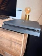 Zwarte PlayStation 4 met toebehoren, Spelcomputers en Games, Spelcomputers | Sony PlayStation 4, Met games, Met 2 controllers