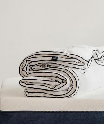 NIEUW - Cloud dekbed Matt Sleeps beschikbaar voor biedingen