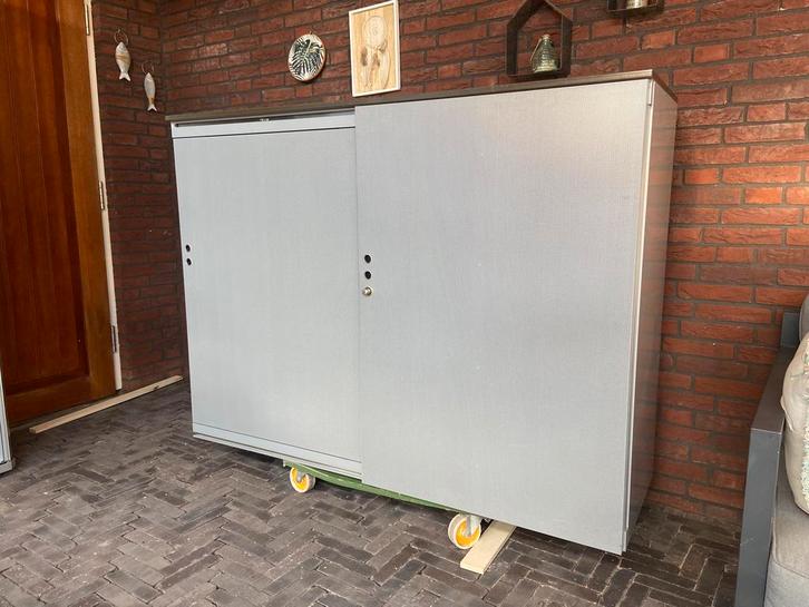 Gispen akoestische scheufdeurkast, Huis en Inrichting, Kasten | Roldeurkasten en Archiefkasten, Gebruikt, 150 tot 200 cm, 100 tot 150 cm
