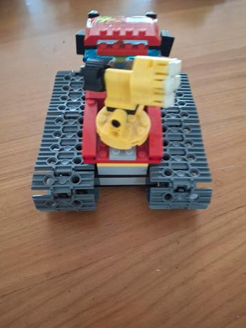 Speelgoed Tank van Bouwstenen beschikbaar voor biedingen