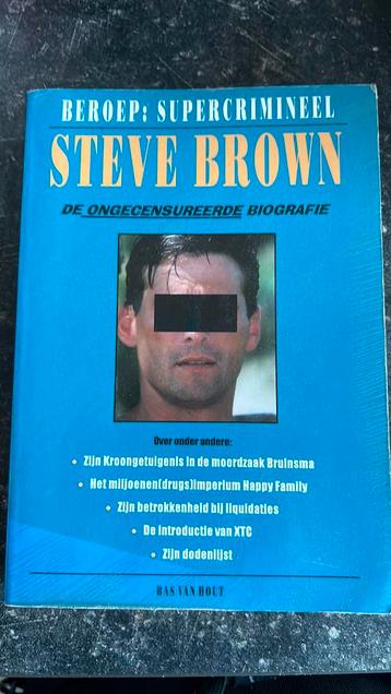 Steve Brown, beroep:Supercrimineel beschikbaar voor biedingen