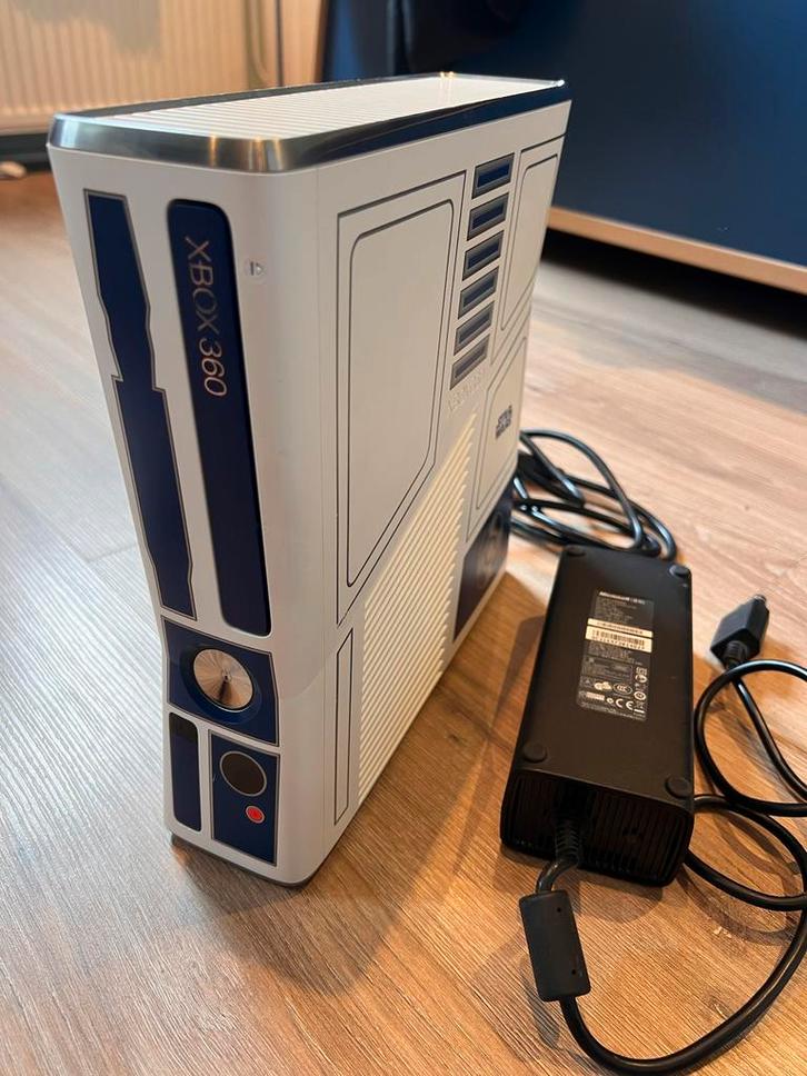Xbox 360 S Star Wars Editie, Spelcomputers en Games, Spelcomputers | Xbox 360, Zo goed als nieuw, 320 GB, 360 S, Zonder controller