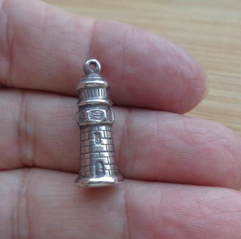 zilveren bedel vuurtoren [329], Sieraden, Tassen en Uiterlijk, Bedels, Zo goed als nieuw, Overige merken, Zilver, 1 bedel, Verzenden