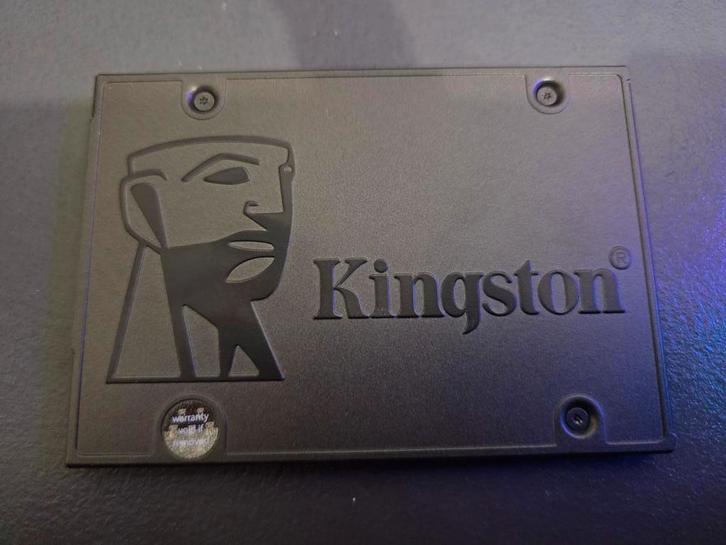 Kingston 1TB Sata SSD - Nieuwstaat, Computers en Software, Harde schijven, Zo goed als nieuw, Desktop, Intern, SSD, SATA, Ophalen of Verzenden