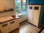 Babykamer van Vroomshoop met glas-in-lood, Kinderen en Baby's, Kinderkamer | Complete kinderkamers, Ophalen, Zo goed als nieuw