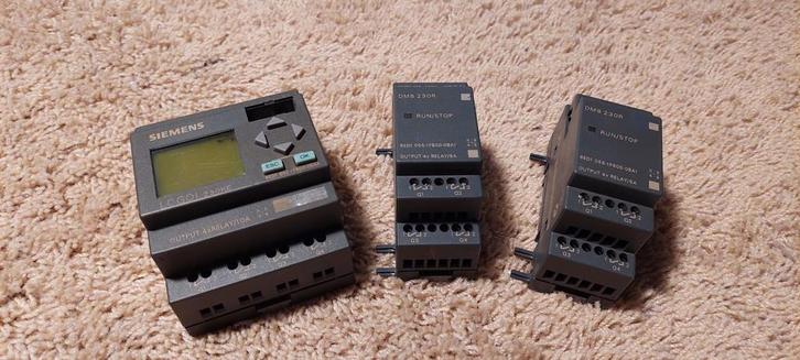 Siemens LOGO! 110/230V AC/DC met 2x Digitale Uitbreiding, Hobby en Vrije tijd, Elektronica-componenten, Gebruikt, Verzenden
