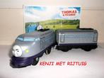 Trackmaster Thomas de Trein, Kenji met Rijtuig, Kartel Wiel, Ophalen of Verzenden, Zo goed als nieuw