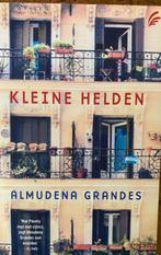 boek: Almudena Grandes - Kleine Helden, Verzenden, Gelezen