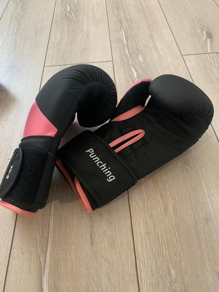 Kickbox set: Handschoenen & Beenbeschermers, Sport en Fitness, Vechtsporten en Zelfverdediging, Gebruikt, Overige, Vechtsportmateriaal