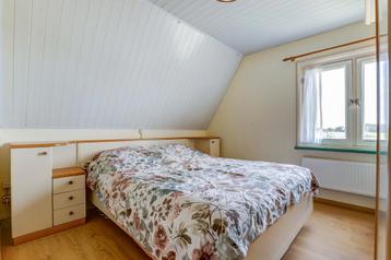 Tweepersoonsbed 80 x 215, bodem verstelbaar  beschikbaar voor biedingen