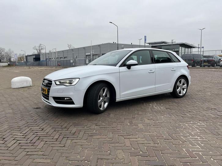 Audi A3 1.2 Tfsi S-tronic Ambition Pro line, Auto's, Audi, Particulier, A3, Bluetooth, Boordcomputer, Centrale vergrendeling, Climate control