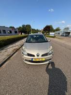 Renault Clio 1.6-16V Initiale 5-deurs AIRCO, Auto's, Renault, Voorwielaandrijving, Gebruikt, 4 cilinders, Beige