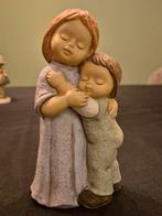 Goebel Nina & Marco Beeldje - Knuffelende Kinderen, Ophalen of Verzenden, Zo goed als nieuw