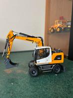 Liebherr 916  AT collections licht verbouwd 1:32, Ophalen of Verzenden, Zo goed als nieuw, Tractor of Landbouw, Overige merken