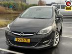 Opel Astra 1.6 Turbo Sport + LEDER|INFINITY|CAMERA|TRKHK|, Auto's, Euro 5, 730 kg, Zwart, 4 cilinders