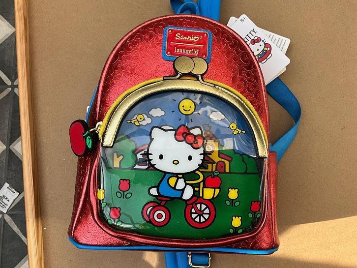 Loungefly Hello Kitty 50Th Anniversary Rugtas, Verzamelen, Muziek, Artiesten en Beroemdheden, Nieuw, Ophalen of Verzenden