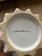 Mooi Aardewerk Vaasje van Strawberry & Applepie, Gebruikt, Verzenden, Wit, Aardewerk of Porselein