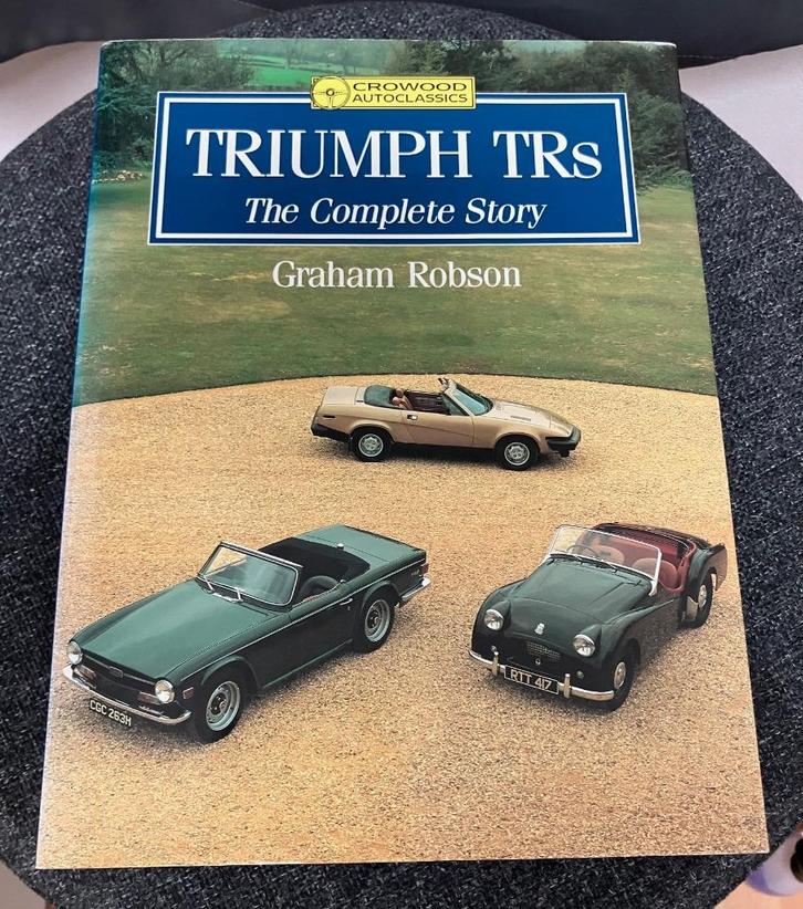 Triumph TRs – The Complete Story (Graham Robson), Boeken, Auto's | Boeken, Zo goed als nieuw, Overige merken, Ophalen of Verzenden