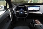 BMW iX xDrive40 Executive 77 kWh / Sportpakket / Panoramadak, Auto's, BMW, Te koop, Zilver of Grijs, 2340 kg, Gebruikt