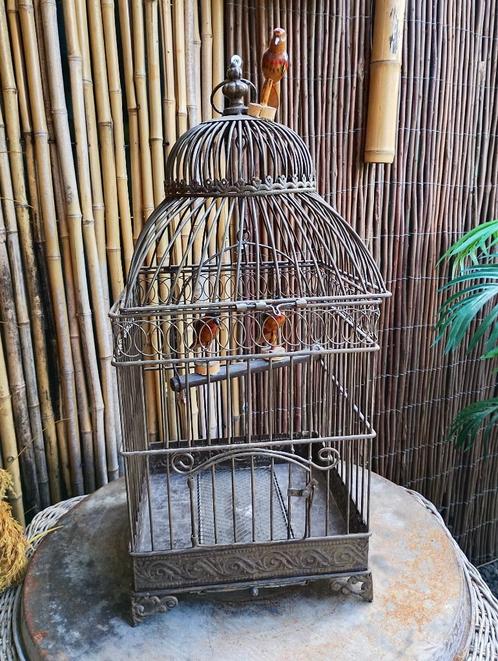 Metalen volgelkooi met kleine vogeltjes, Antiek en Kunst, Curiosa en Brocante, Ophalen of Verzenden