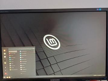 Samsung 24" Monitor - Gebruikt beschikbaar voor biedingen