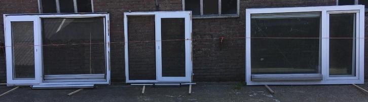 grote kunststof kozijnen, Doe-het-zelf en Verbouw, Kozijnen en Schuifpuien, Gebruikt, Raamkozijn, Kunststof, 75 tot 150 cm, 150 tot 225 cm