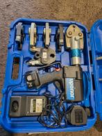 Uponor persmachine met persbekken, Doe-het-zelf en Verbouw, Ophalen, Zo goed als nieuw