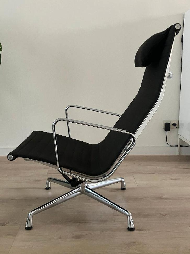 VITRA EAMES LOUNGE CHAIR EA 124, Huis en Inrichting, Fauteuils, Zo goed als nieuw, Metaal, Stof, 50 tot 75 cm, 75 tot 100 cm, Ophalen