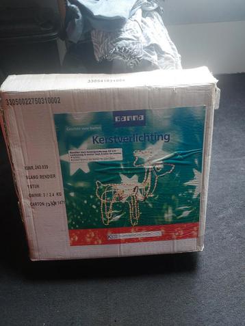 Rendier met verlichting  beschikbaar voor biedingen