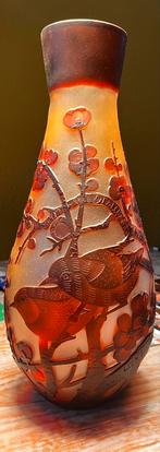 Vaas Gallé type van geperst glas, Antiek en Kunst, Antiek | Vazen, Verzenden
