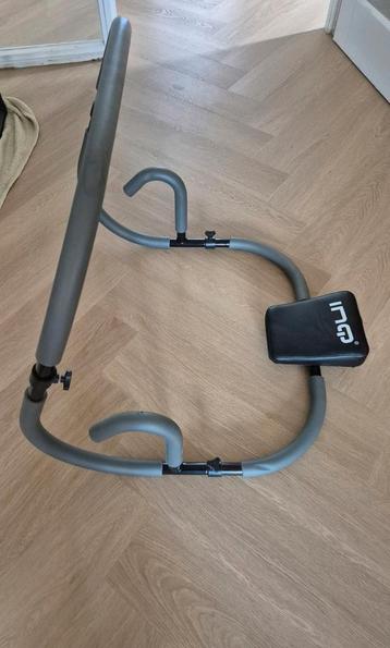 Fitness trainer buikspiertrainer verstelbaar beschikbaar voor biedingen