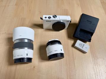 Nikon 1 J4 Top camera En lenzen beschikbaar voor biedingen