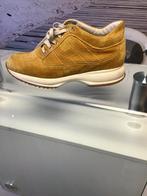 Hogan dames, Schoenen met lage hakken, Geel, Ophalen of Verzenden, Gedragen