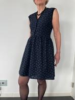 Prachtige blauw met zwart kant Ikks jurk maat 40, Maat 38/40 (M), Blauw, Cocktailjurk, Ophalen of Verzenden