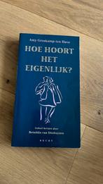 Reinildis van Ditzhuyzen - Hoe hoort het eigenlijk?, Boeken, Gelezen, Ophalen of Verzenden, Reinildis van Ditzhuyzen, Mode algemeen