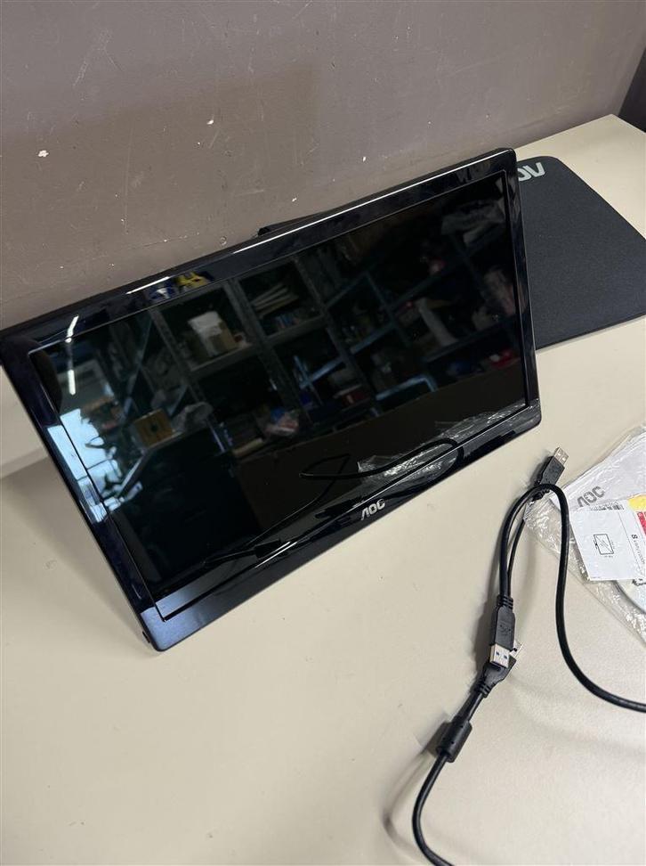 Draagbaar beeldscherm AOC E1659Fwu 156LM00005 15.6" USB 3.0, Computers en Software, Monitoren, Zo goed als nieuw, 101 t/m 150 Hz
