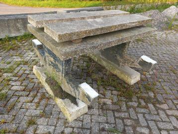 Picknicktafel beton beschikbaar voor biedingen