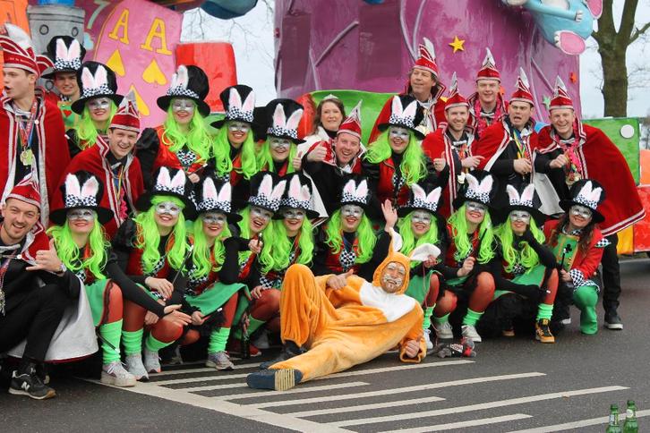 Loopgroep Carnavalskleding Thema 'Goochelen/kaarten'', Kleding | Dames, Carnavalskleding en Feestkleding, Zo goed als nieuw, Kleding