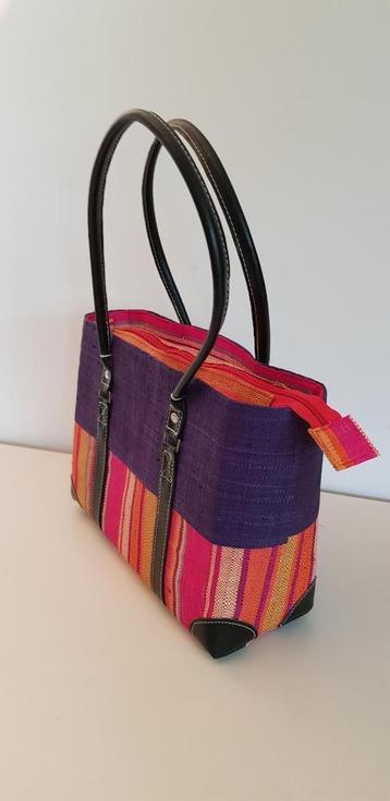 K299  mini strandtas van gekleurd gras en PU lederen, beschikbaar voor biedingen