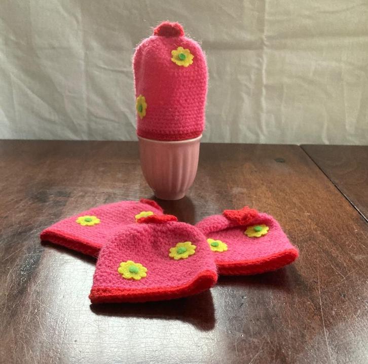 Nieuwe roze gebreide eierwarmers, set 4 stuks, Huis en Inrichting, Keuken | Servies, Nieuw, Overige typen, Overige stijlen, Overige materialen