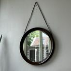 OPRUIMING  wengé hout spiegel jaren 50 60 aan leren koord, Huis en Inrichting, Woonaccessoires | Spiegels, Minder dan 50 cm, Gebruikt