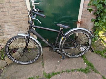 Gebruikte, maar degelijke Batavus fiets beschikbaar voor biedingen
