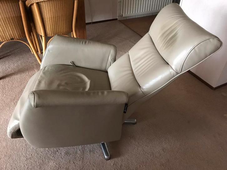 Stoel merk prominent, Huis en Inrichting, Fauteuils, Gebruikt, Leer, 50 tot 75 cm, Minder dan 75 cm, Ophalen of Verzenden