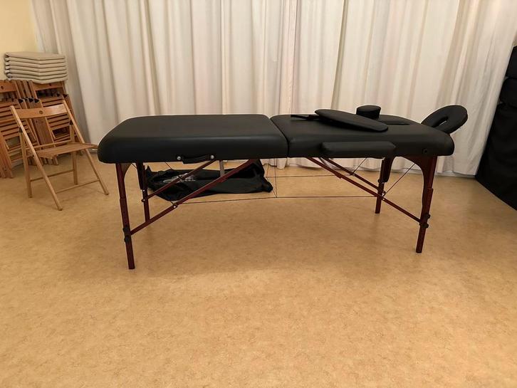 Massagetafel(s) draagbaar in hoes met div. hulpstukken, Diversen, Overige Diversen, Zo goed als nieuw, Ophalen